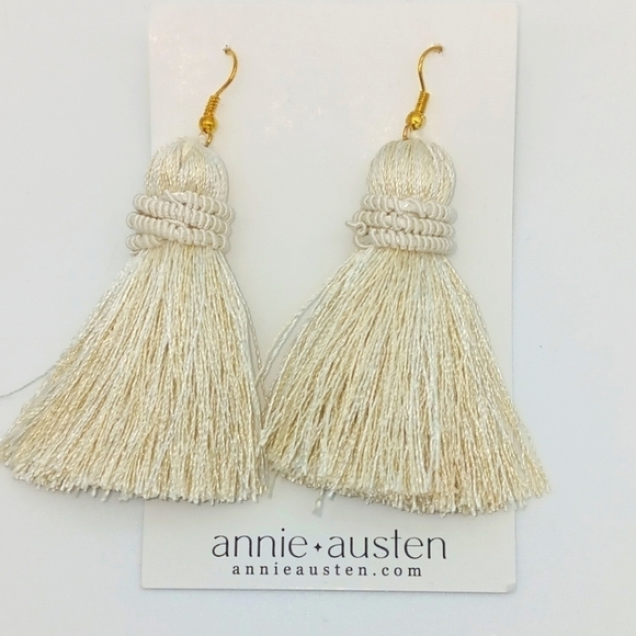 Annie Austen Tassel Earrings Cream NWT - Picture 2 of 5
